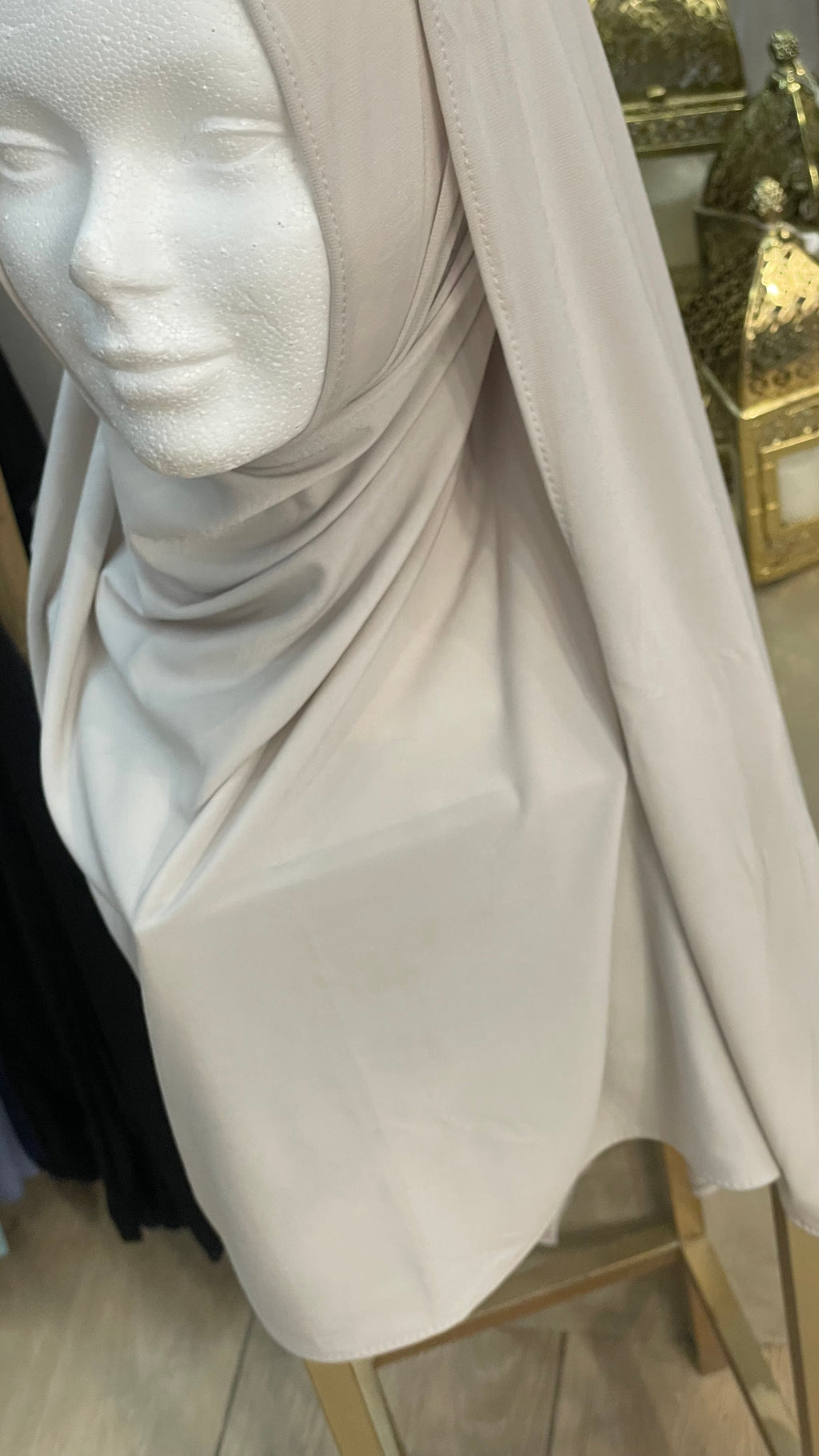 Hijab jersey premium Blanco grisaceo
