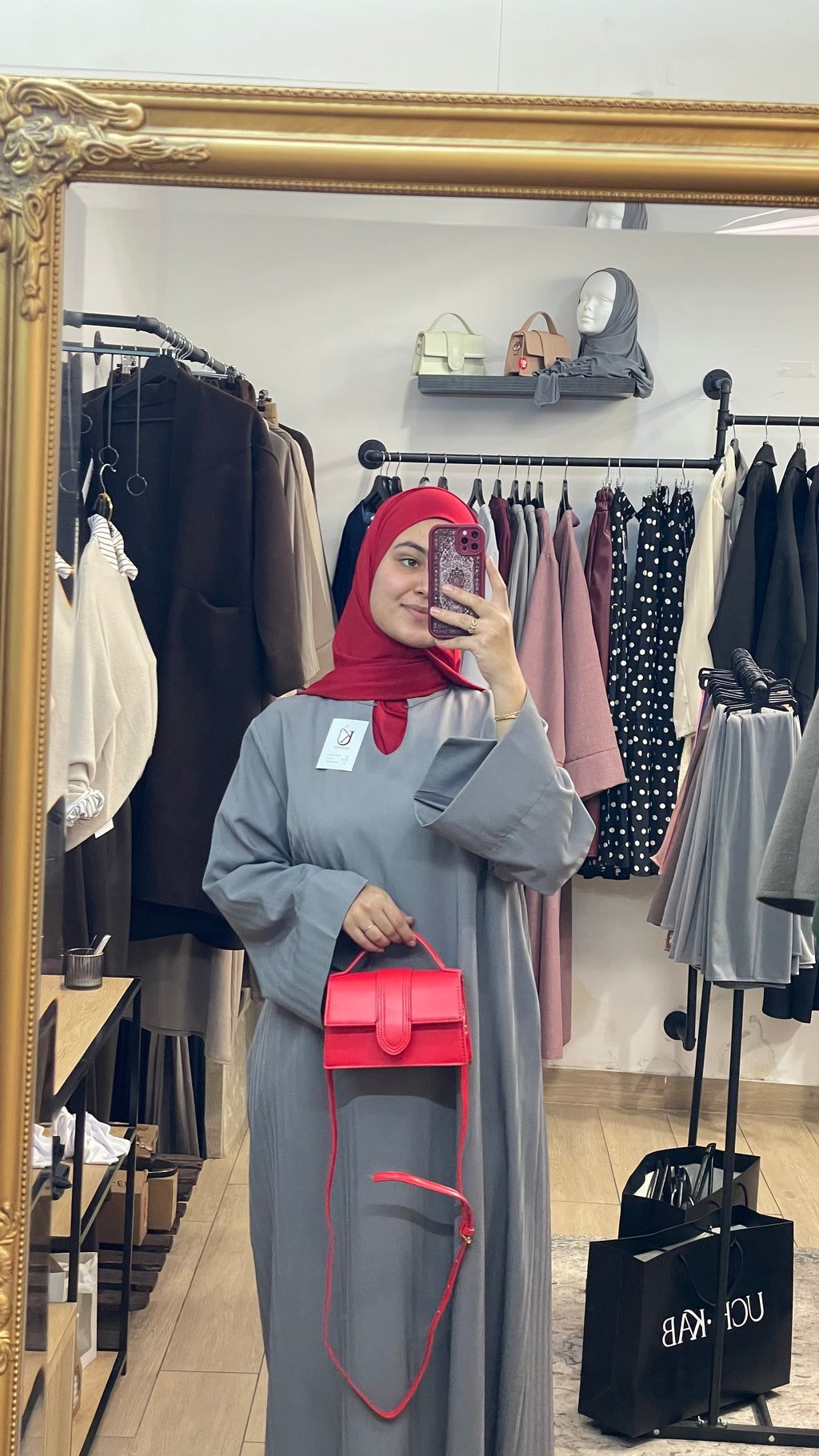 Abaya Rouge