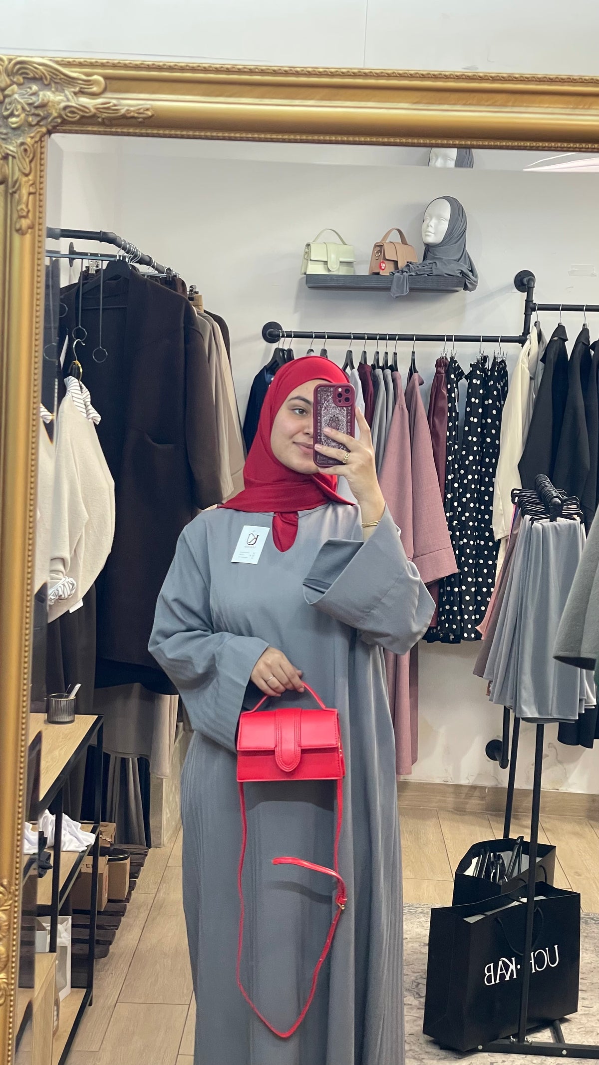 Abaya Rouge